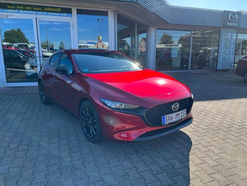 Mazda 3 28.308 km 24.990 € Klötze 38486