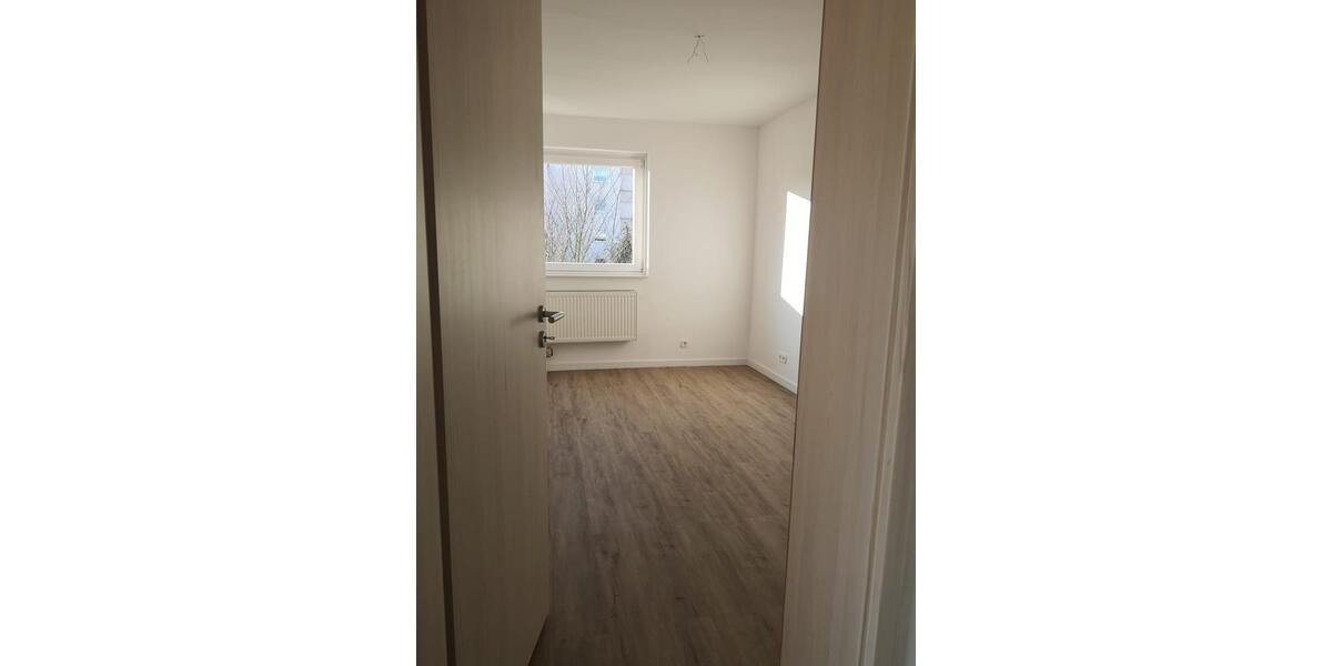 Etagenwohnung Wolfsburg Detmerode - 4 Zimmer, 96 m&sup2;, 1.050&euro; | Angebot:26355857