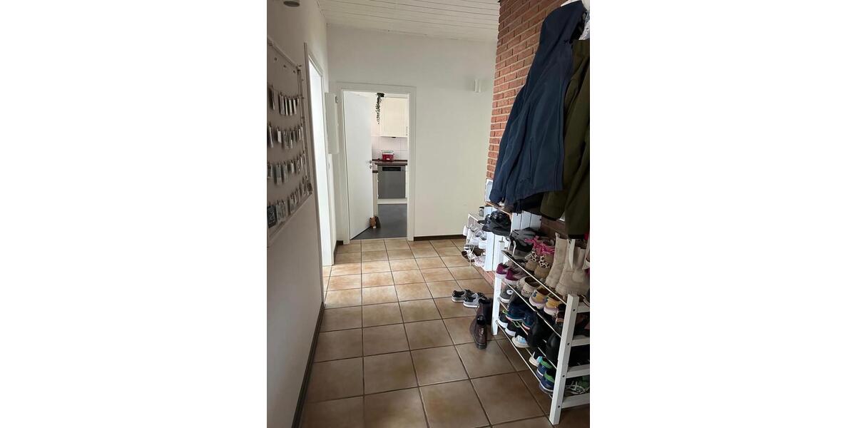 Erdgeschoßwohnung Weyhausen - 4 Zimmer, 126 m&sup2;, 950&euro; | Angebot:26413176