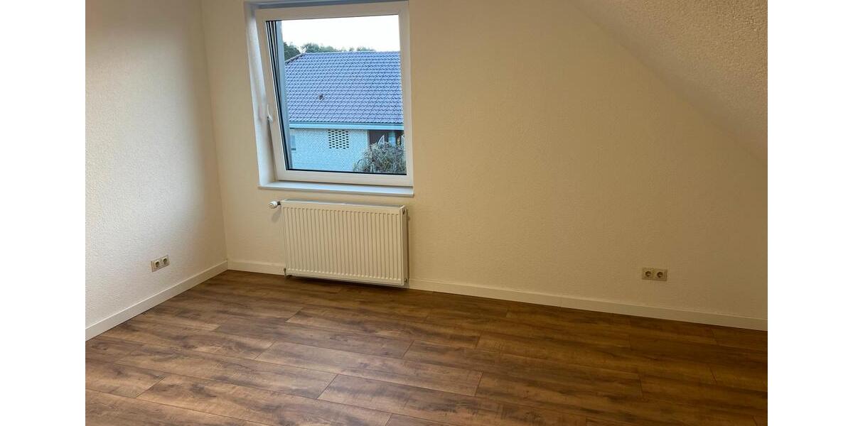 Dachgeschoßwohnung Wolfsburg Ehmen - 4 Zimmer, 103 m&sup2;, 950&euro; | Angebot:26261991