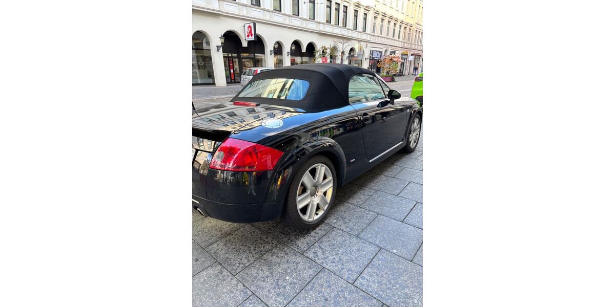 Audi TT 82.000 km 15.900 € Wolfsburg 38448