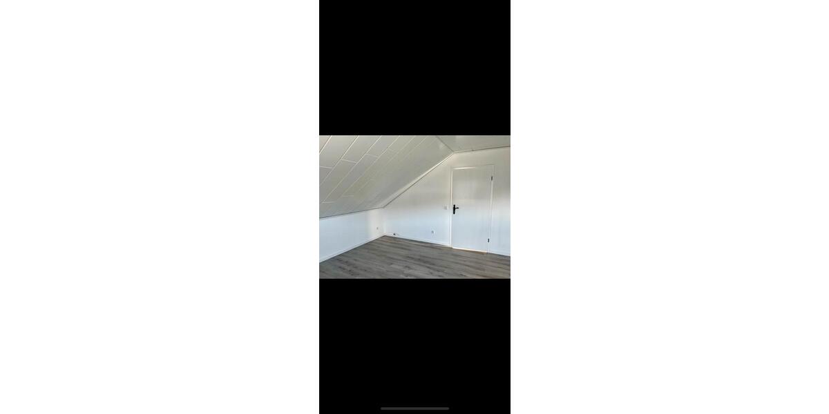 Dachgeschoßwohnung Rühen - 2 Zimmer, 90 m&sup2;, 640&euro; | Angebot:25830452