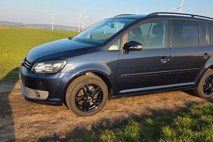 VW Touran 127.000 km 8.900 &euro; Sickte 38173