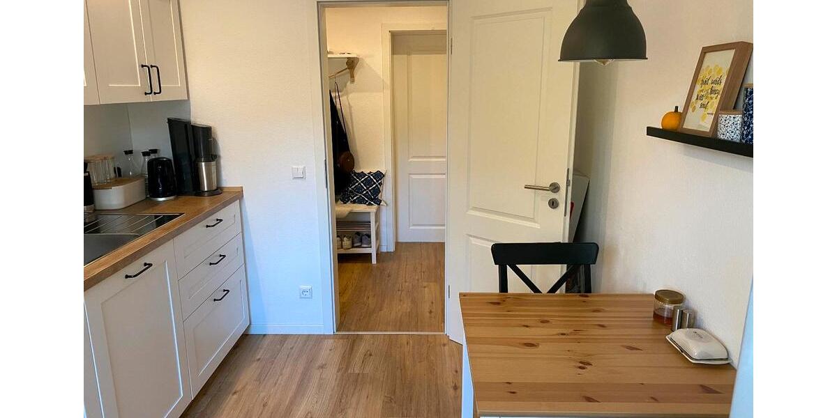 Helle und moderne 2 (3)-Zimmer-Wohnung, 1.OG , kernsaniert 2 zimmer