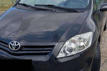 Toyota Auris 136.000 km 5.490 &euro; Braunschweig, Stadt 38112