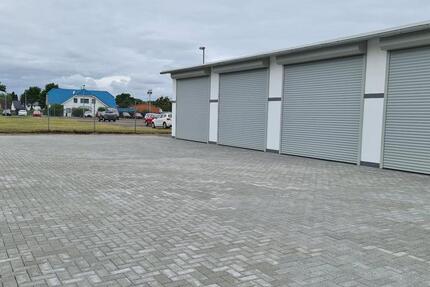 zu sofort: 140m² Halle mit 620m² Freifläche zimmer