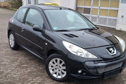 Peugeot 206 125.000 km 2.222 € Braunschweig 38116