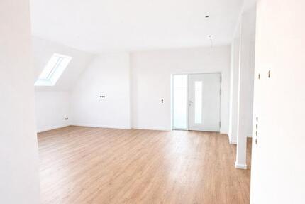 Wohnung Braunschweig Lehndorf-Watenbüttel - 4 Zimmer, 220 m&sup2;, 1.500&euro; | Angebot:26285936