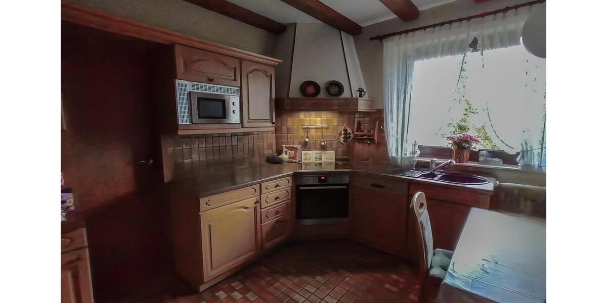 Attraktives Klinkerhaus in idealer Lage 6 zimmer