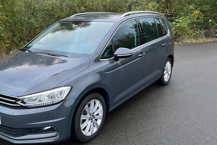 VW Touran 29.500 km 28.990 € Wolfsburg 38448