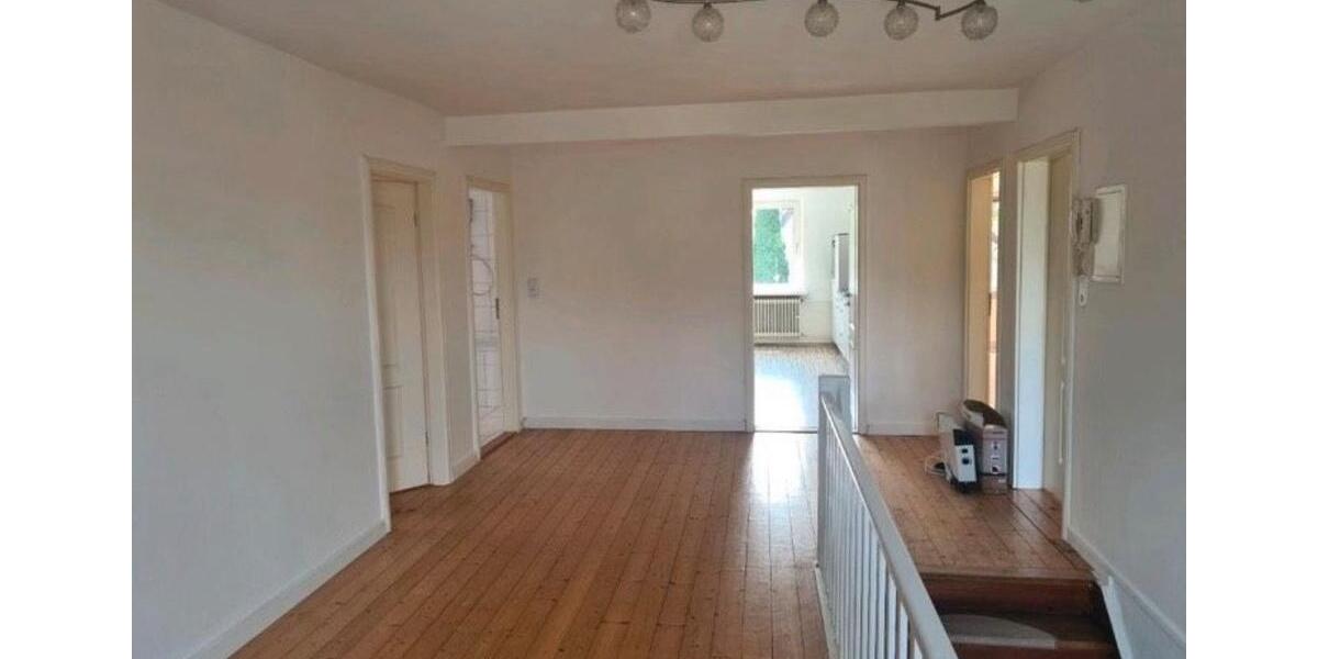 Etagenwohnung Sassenburg - 3 Zimmer, 125 m&sup2;, 879&euro; | Angebot:24354002