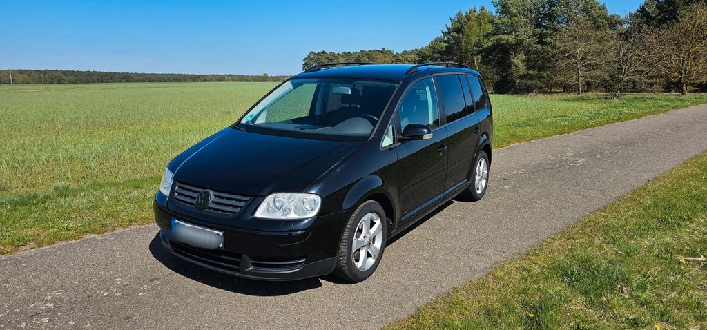 VW Touran 115.800 km 4.990 &euro; Parsau 38470