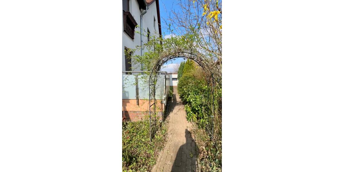 Sofort einziehen – 120 m² Wohnung – Kamin, Terrasse, Garten 2.5 zimmer