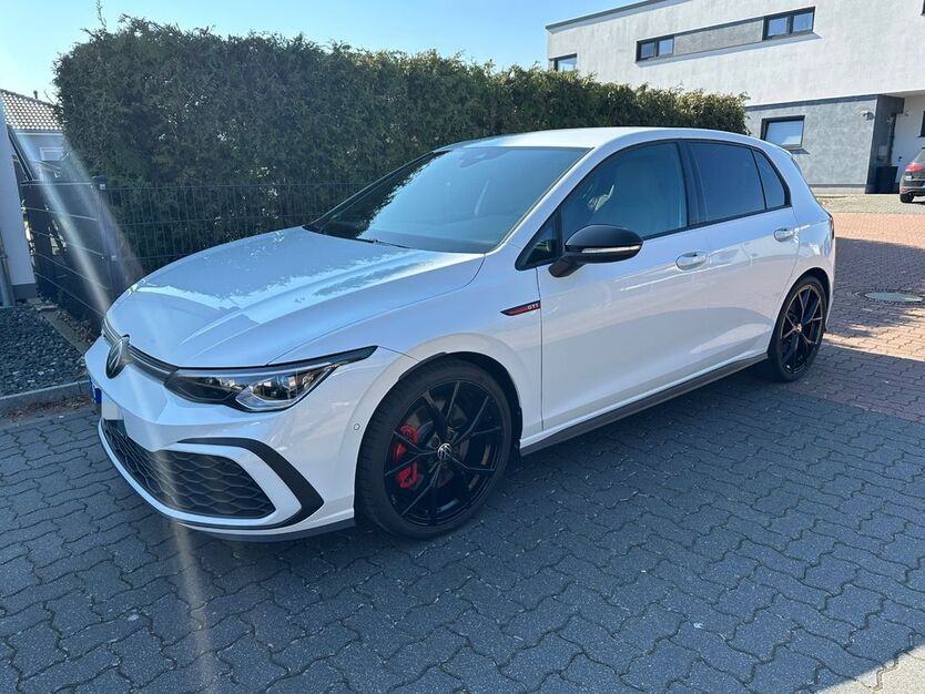 VW Golf 19.900 km 33.800 € Wolfsburg 38440