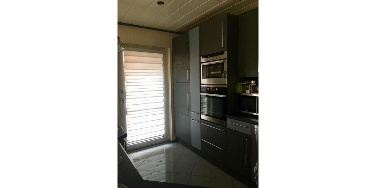 Haus mit moderner Küche, Kamin und bodentiefen Fenstern – sofort bezugsfertig! 6 zimmer