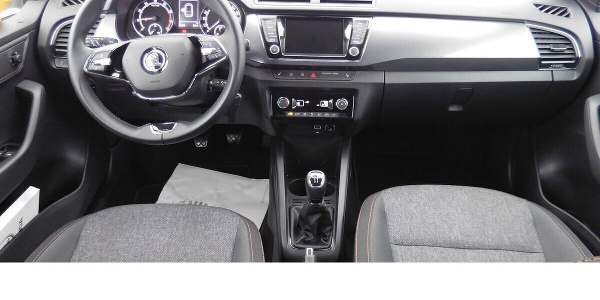 Skoda Fabia 1.0 Ambition TSI BMT Navi Klima 31.200 km 15.990 &euro; Vordorf 38533