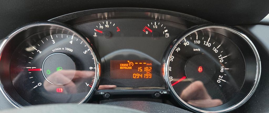 Peugeot 3008 95.000 km 7.500 &euro; Braunschweig 38112