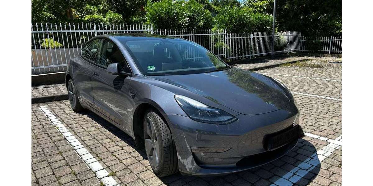 Tesla Model 3 43.500 km 33.590 &euro; Wolfsburg 38448