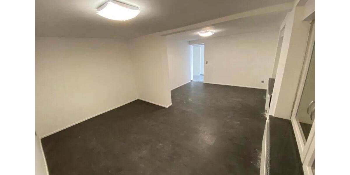 Erdgeschoßwohnung Rühen - 3 Zimmer, 90 m&sup2;, 800&euro; | Angebot:25843005