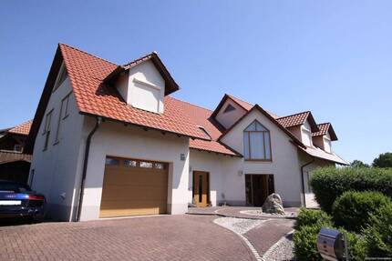 Haus Wasbüttel - 9 Zimmer, 309 m&sup2;, 799.000&euro; | Angebot:26273034