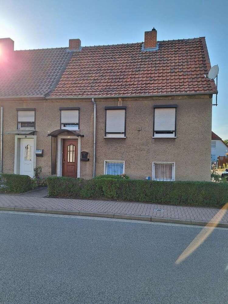 Haus zum Kaufen in Oebisfelde 140.000 € 84 m²