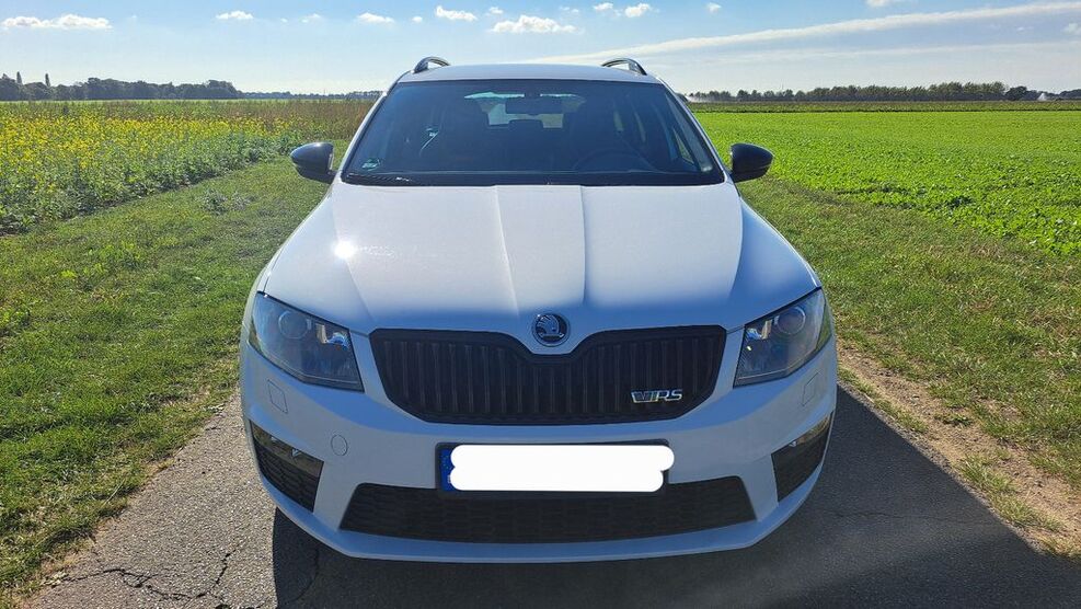 Skoda Octavia 205.000 km 10.500 € Hillerse 38543