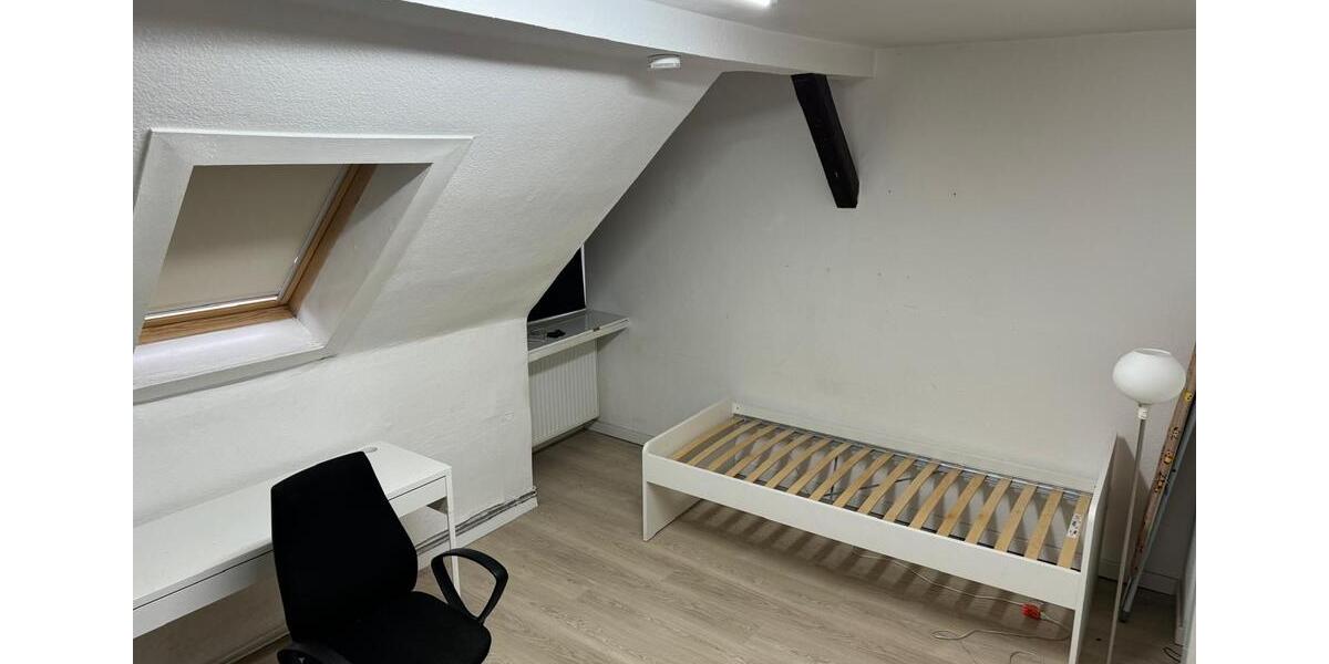Dachgeschoßwohnung Braunschweig Westliches Ringgebiet - 3 Zimmer, 69 m&sup2;, 860&euro; | Angebot:26670638