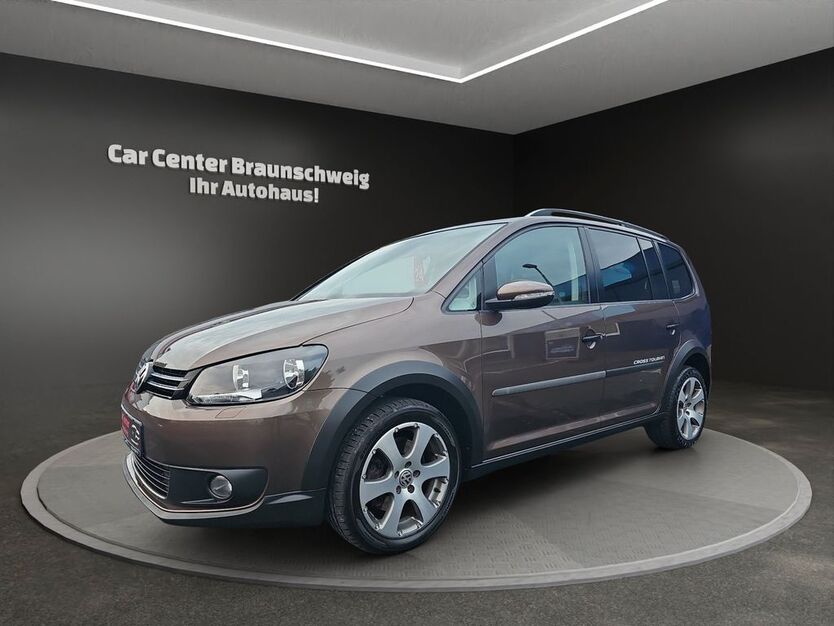 VW Touran 165.500 km 11.999 € Braunschweig 38120