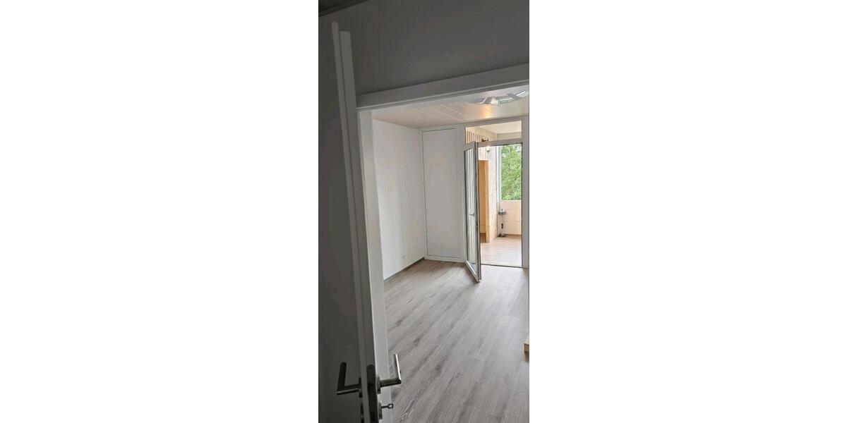 Dachgeschoßwohnung Lehre - 2.5 Zimmer, 80 m&sup2;, 650&euro; | Angebot:25174686