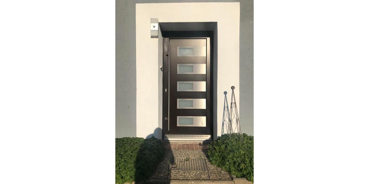 EBK, modern sehr schön renoviert, EG, von privat 3 zimmer