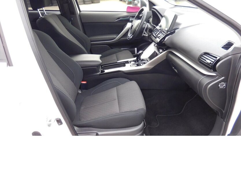 Eclipse Cross PLUG-IN Benzin/Elektro HYBRID Navi