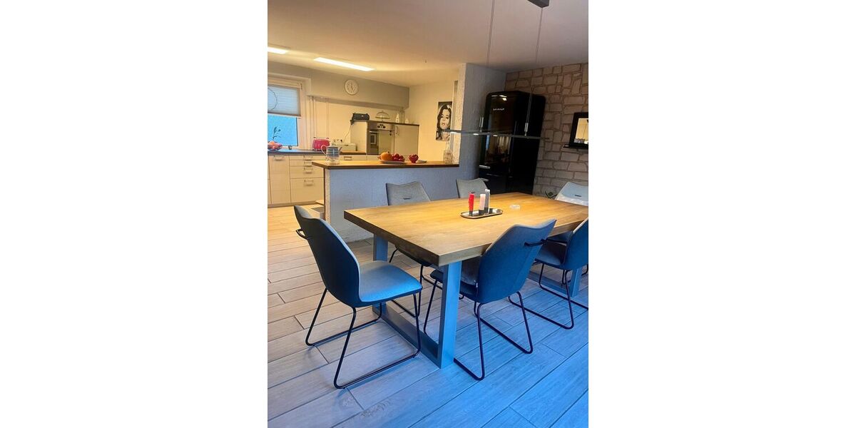 Großzügige 5-Zimmer-Wohnung mit Hausgefühl & Terrasse – perfekt für Paare - Maisonettenwohnung Schwülper | Angebot:26633519