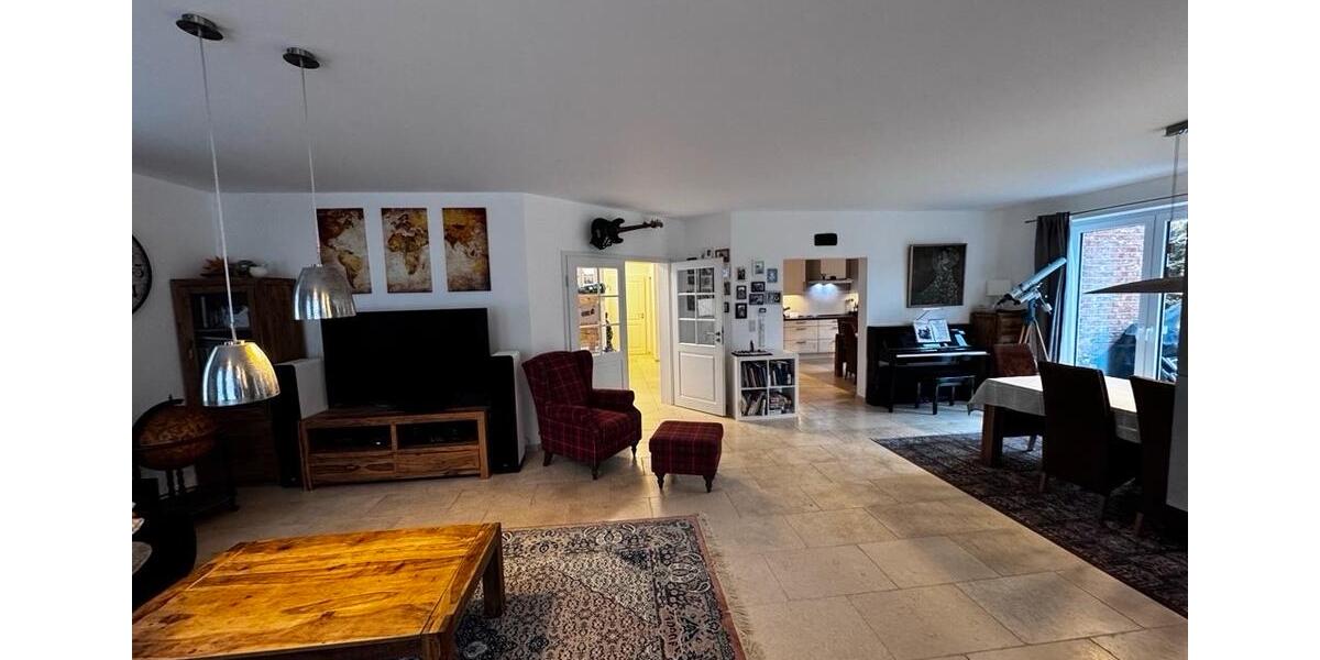 Einfamilienhaus Lehre - 6 Zimmer, 225 m&sup2;, 2.400&euro; | Angebot:25996872