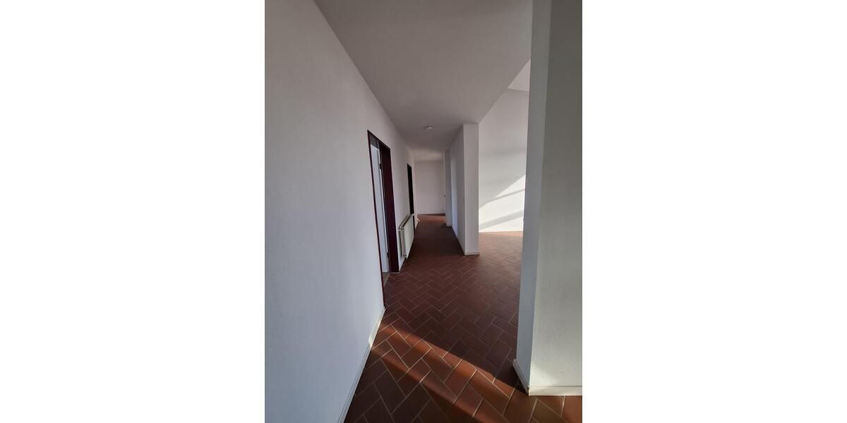 Dachgeschoßwohnung Gifhorn - 4.5 Zimmer, 90 m&sup2;, 810&euro; | Angebot:26638181