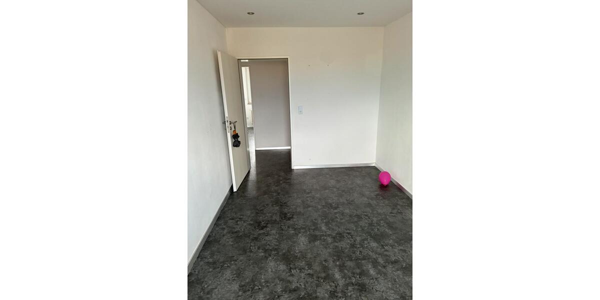 Dachgeschoßwohnung Braunschweig Wabe-Schunter-Beberbach - 4 Zimmer, 91 m&sup2;, 890&euro; | Angebot:26649951