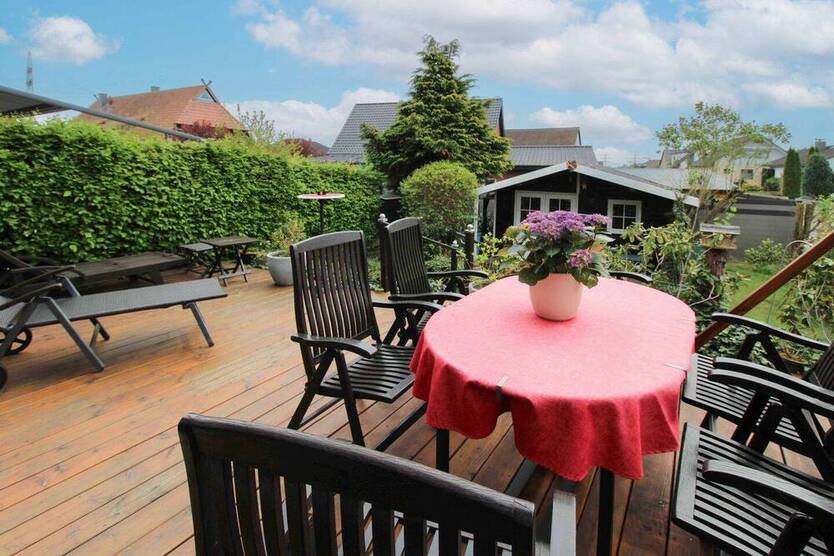 Gestalten - Wohlfühlen - Leben: Reihenendhaus mit schönem Garten in ruhiger Lage von Weyhausen