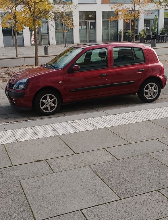 Renault Clio 220.000 km 750 € Braunschweig 38116