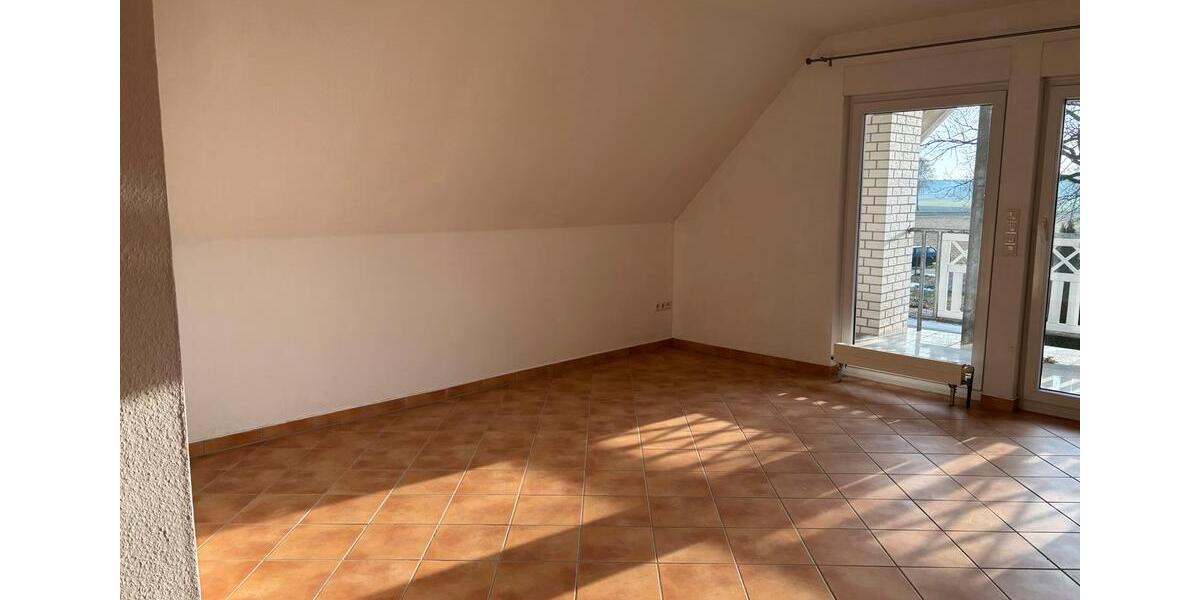 Etagenwohnung Wesendorf - 4 Zimmer, 90 m&sup2;, 880&euro; | Angebot:25980986
