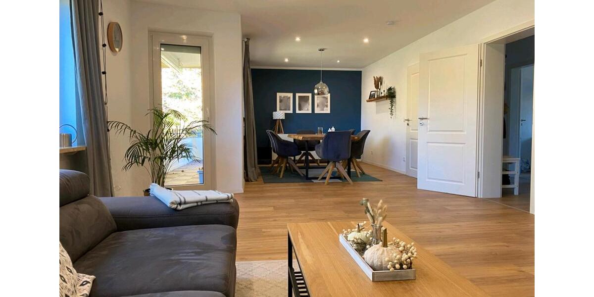 Helle und moderne 2 (3)-Zimmer-Wohnung, 1.OG , kernsaniert 2 zimmer