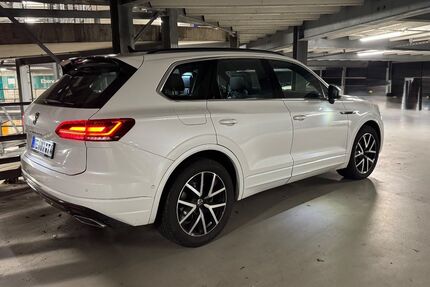 VW Touareg 32.500 km 59.995 € Wolfsburg 38440
