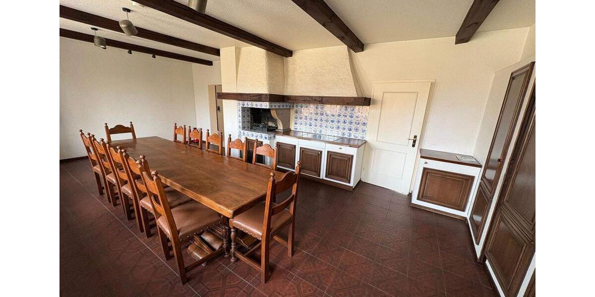 Etagenwohnung Helmstedt - 5 Zimmer, 130 m&sup2;, 950&euro; | Angebot:26491369