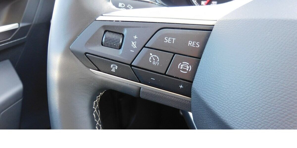 Seat Arona 1.0 Style TSI BMT Klima Radio LED Alu 7.800 km 16.690 &euro; Vordorf 38533