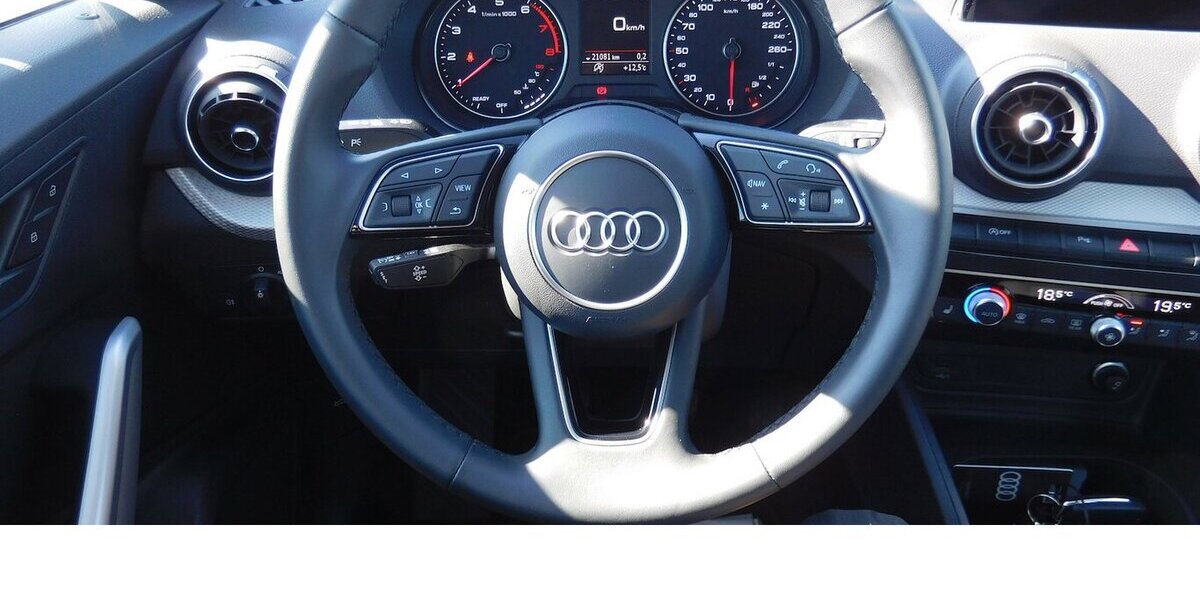 Audi Q2 30 1.0 TFSI BMT Navi Klima ALU 21.100 km 20.990 € Vordorf 38533