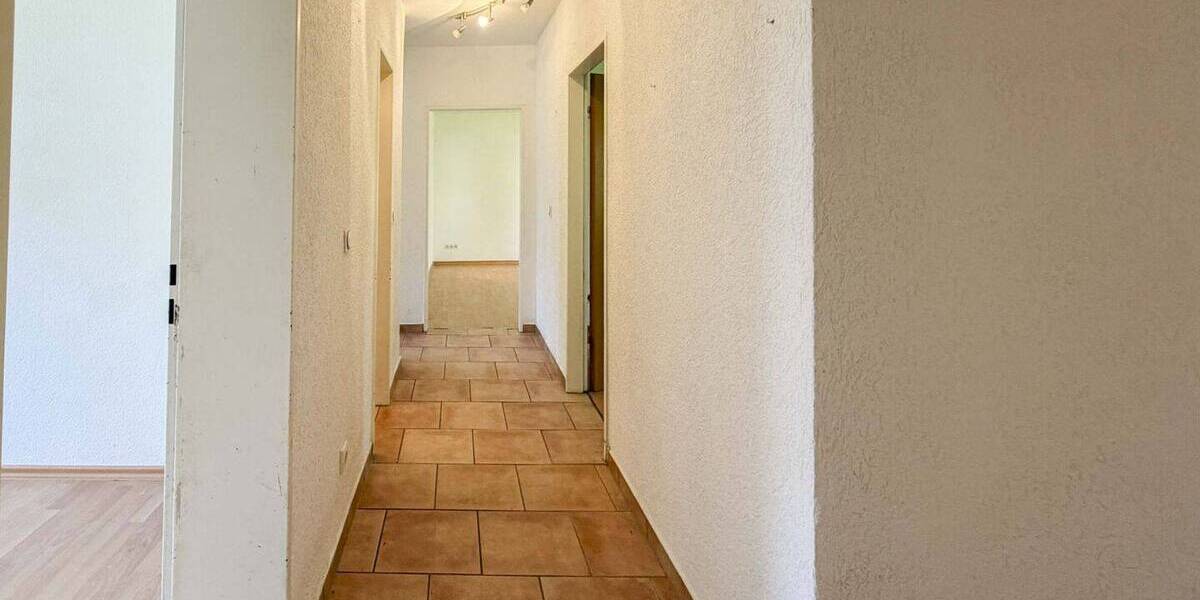 Etagenwohnung Braunschweig Weststadt - 4 Zimmer, 93 m&sup2;, 165.000&euro; | Angebot:26392028