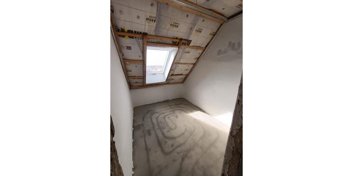 Dachgeschoßwohnung Osloß - 4 Zimmer, 72 m&sup2;, 750&euro; | Angebot:25943340