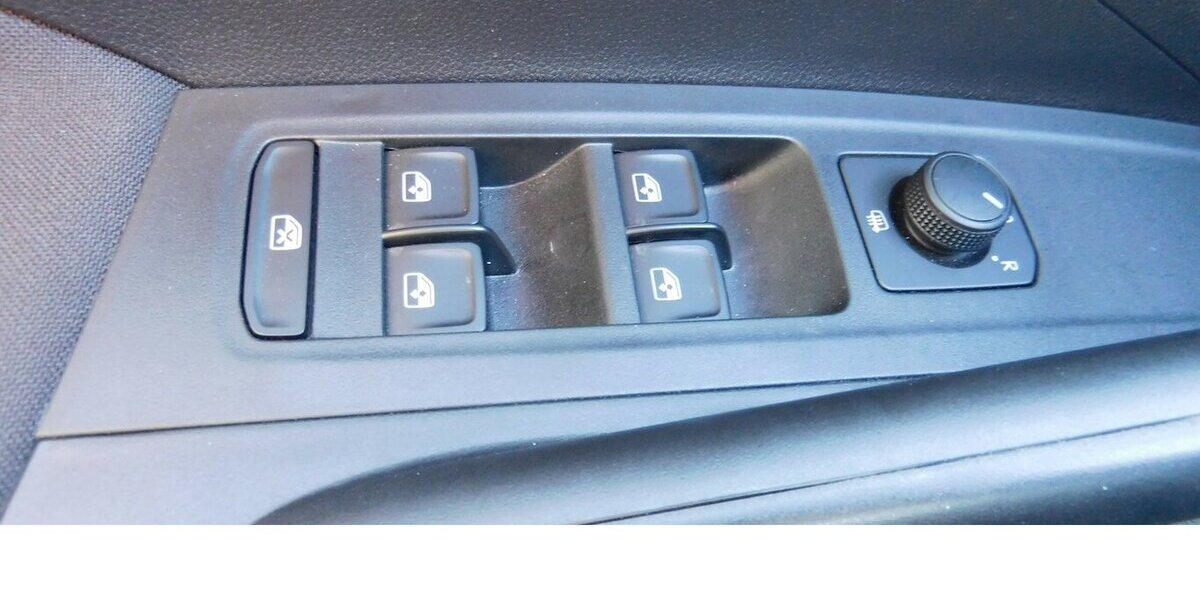 Skoda Fabia 1.0 Ambion TSI BMT 4TRG Klima Navi 14.100 km 16.390 € Vordorf 38533