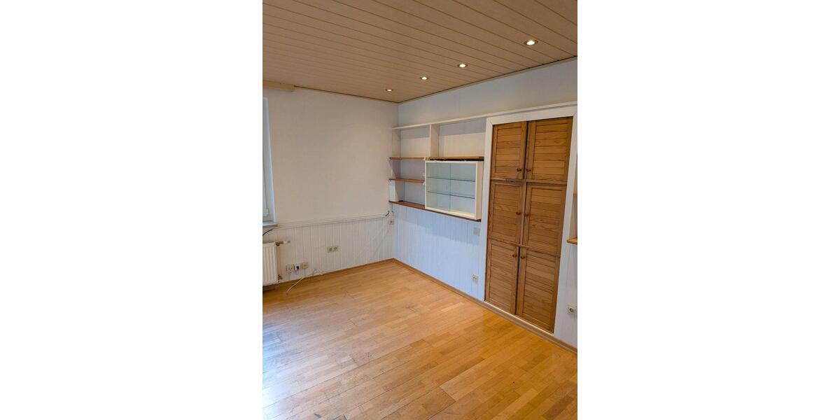 Erdgeschoßwohnung Wolfsburg Ehmen - 6 Zimmer, 164 m&sup2;, 400.000&euro; | Angebot:27083791