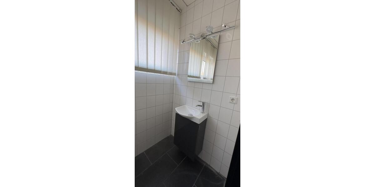 Haus mit moderner Küche, Kamin und bodentiefen Fenstern – sofort bezugsfertig! 6 zimmer