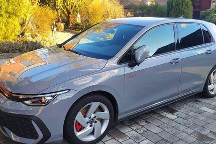VW Golf 8.800 km 35.990 &euro; Tappenbeck 38479