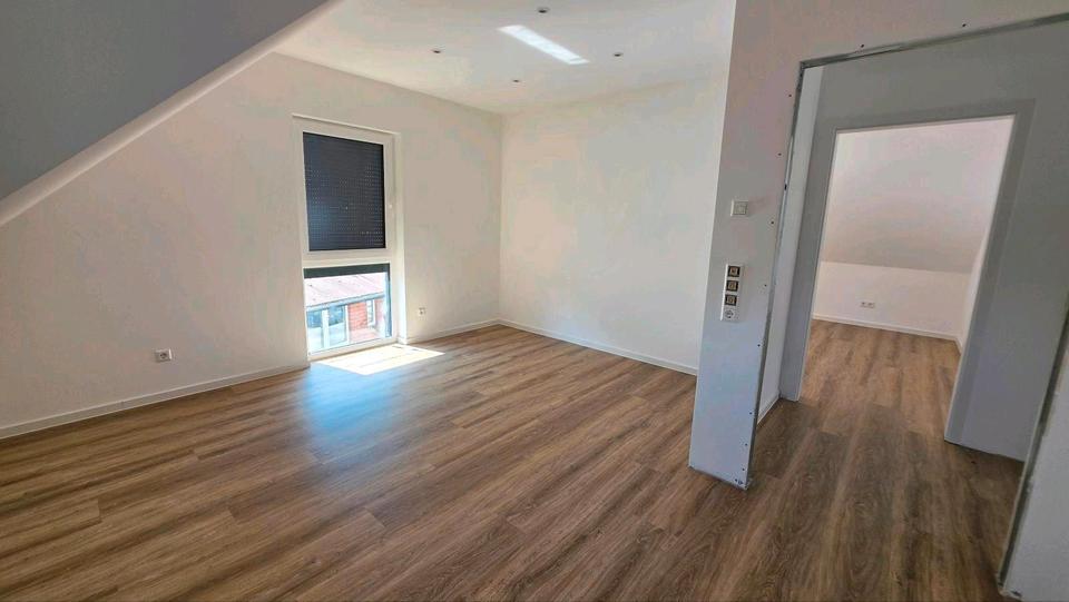 Dachgeschoßwohnung Velpke - 3 Zimmer, 72 m&sup2;, 800&euro; | Angebot:26652763